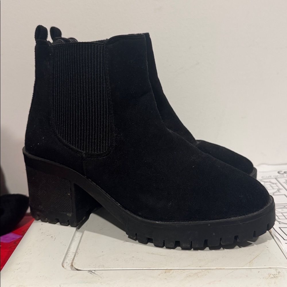 Seven7 Berlin Black Ankle Booties